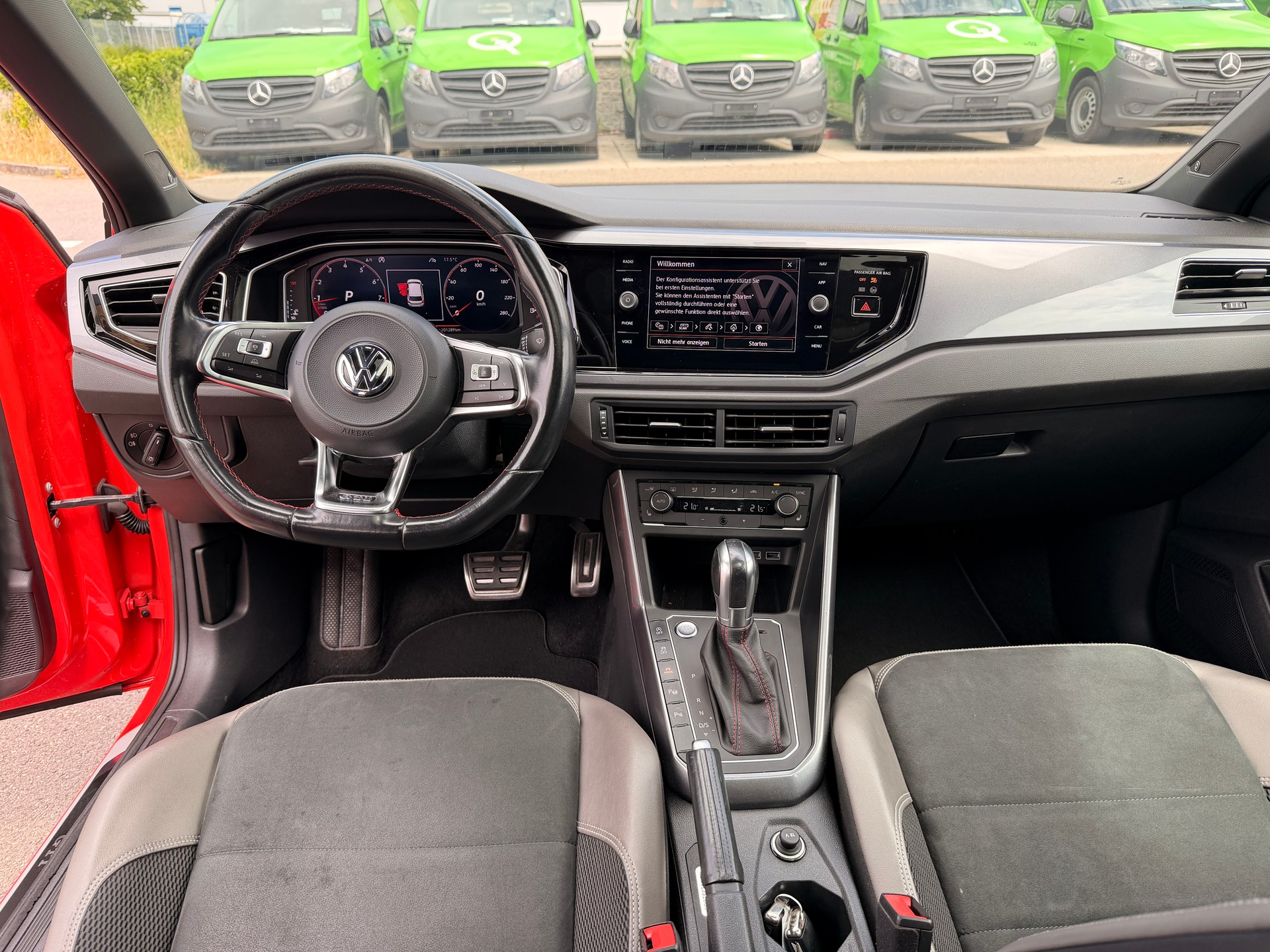 VW Polo 2.0 TSI GTI DSG-image-7
