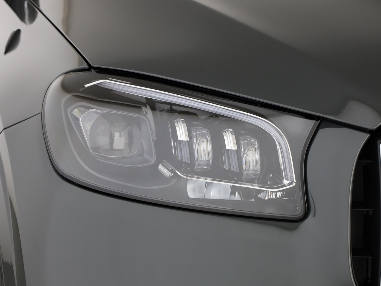 MERCEDES-BENZ GLS 63 AMG 4Matic + 9G-Tronic-image-20
