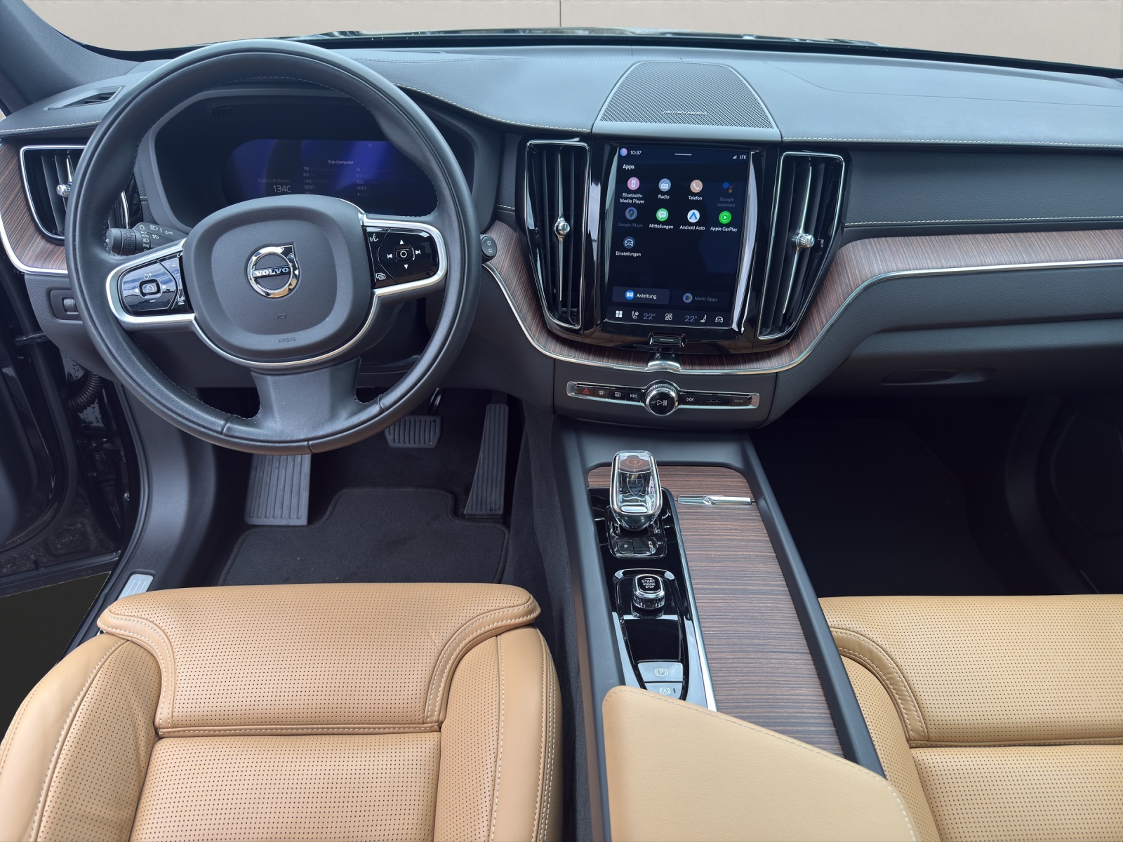 VOLVO XC60 2.0 B4 MH Inscription AWD-image-8