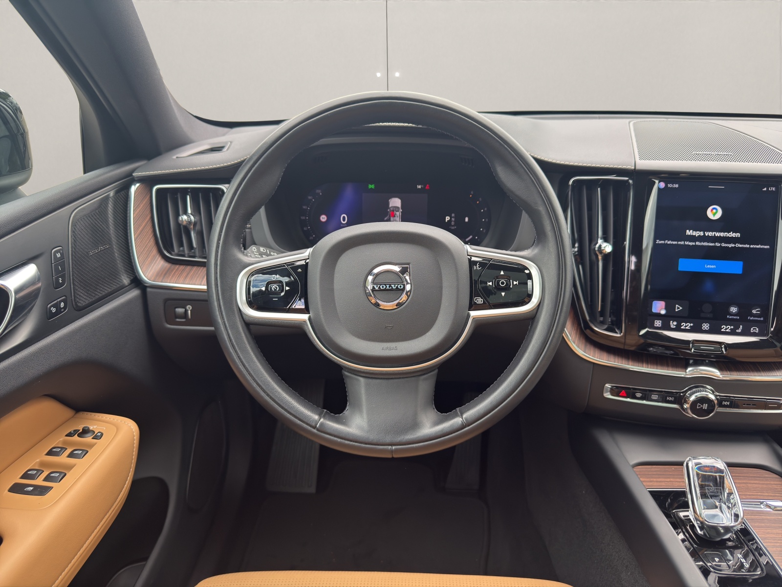 VOLVO XC60 2.0 B4 MH Inscription AWD-image-11
