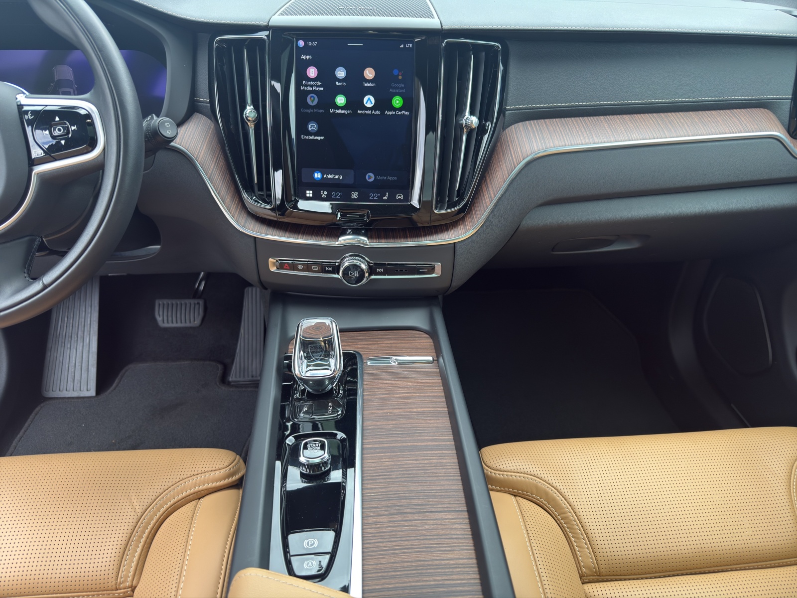 VOLVO XC60 2.0 B4 MH Inscription AWD-image-12