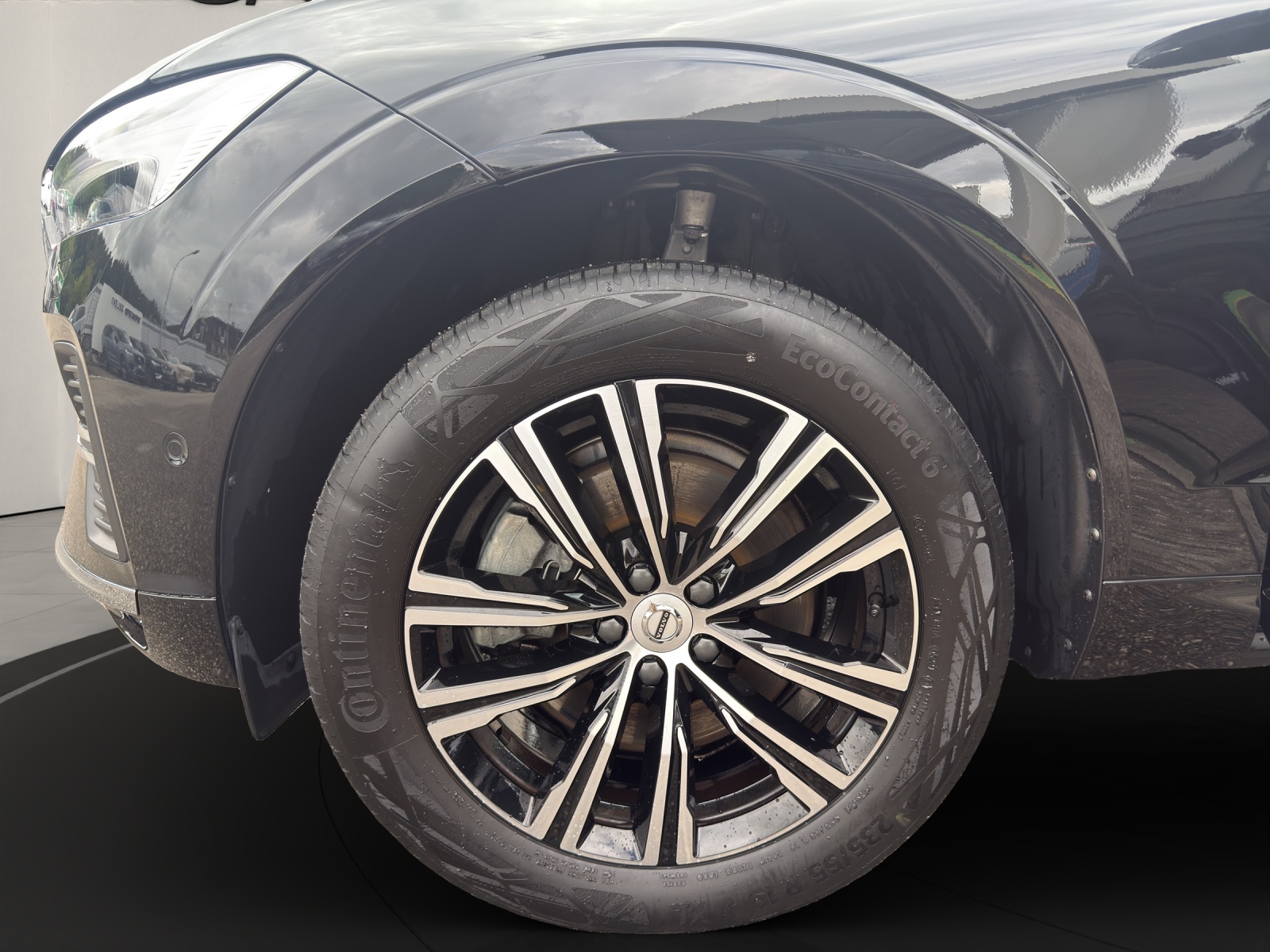 VOLVO XC60 2.0 B4 MH Inscription AWD-image-6