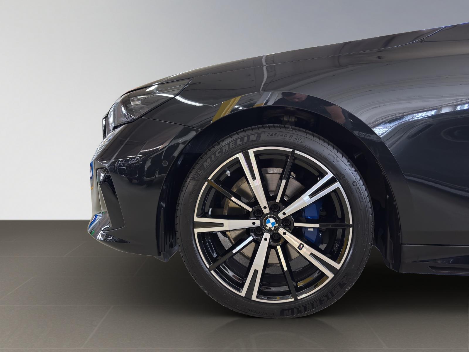 BMW 520d xDrive Touring-image-3