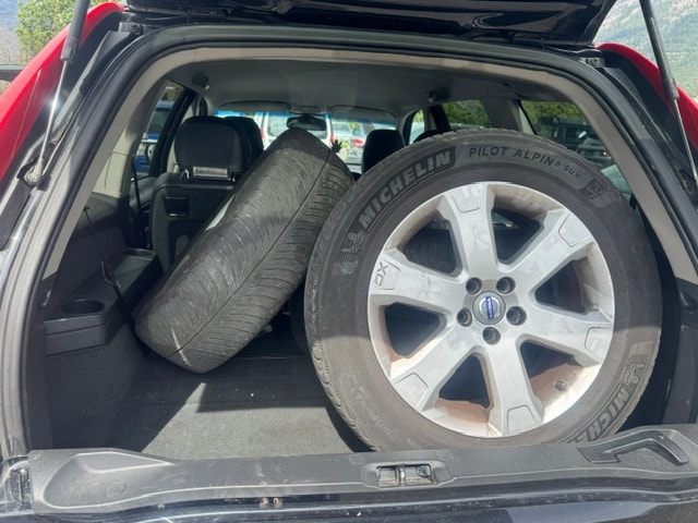 VOLVO XC90 D5 AWD Momentum-image-3