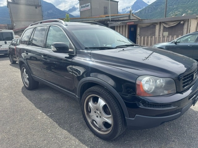 VOLVO XC90 D5 AWD Momentum-image-0