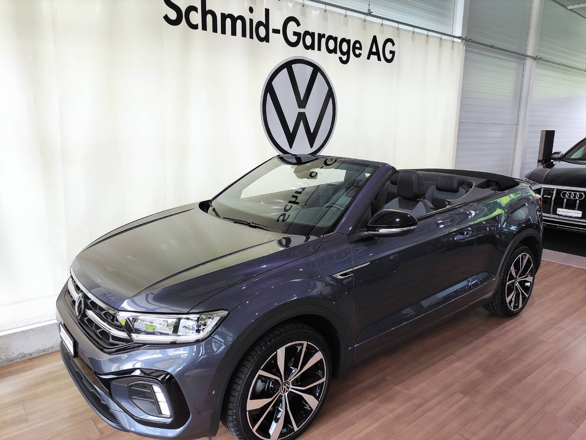 VW T-Roc Cabriolet 1.5 TSI R-Line Black-Style DSG-image-0