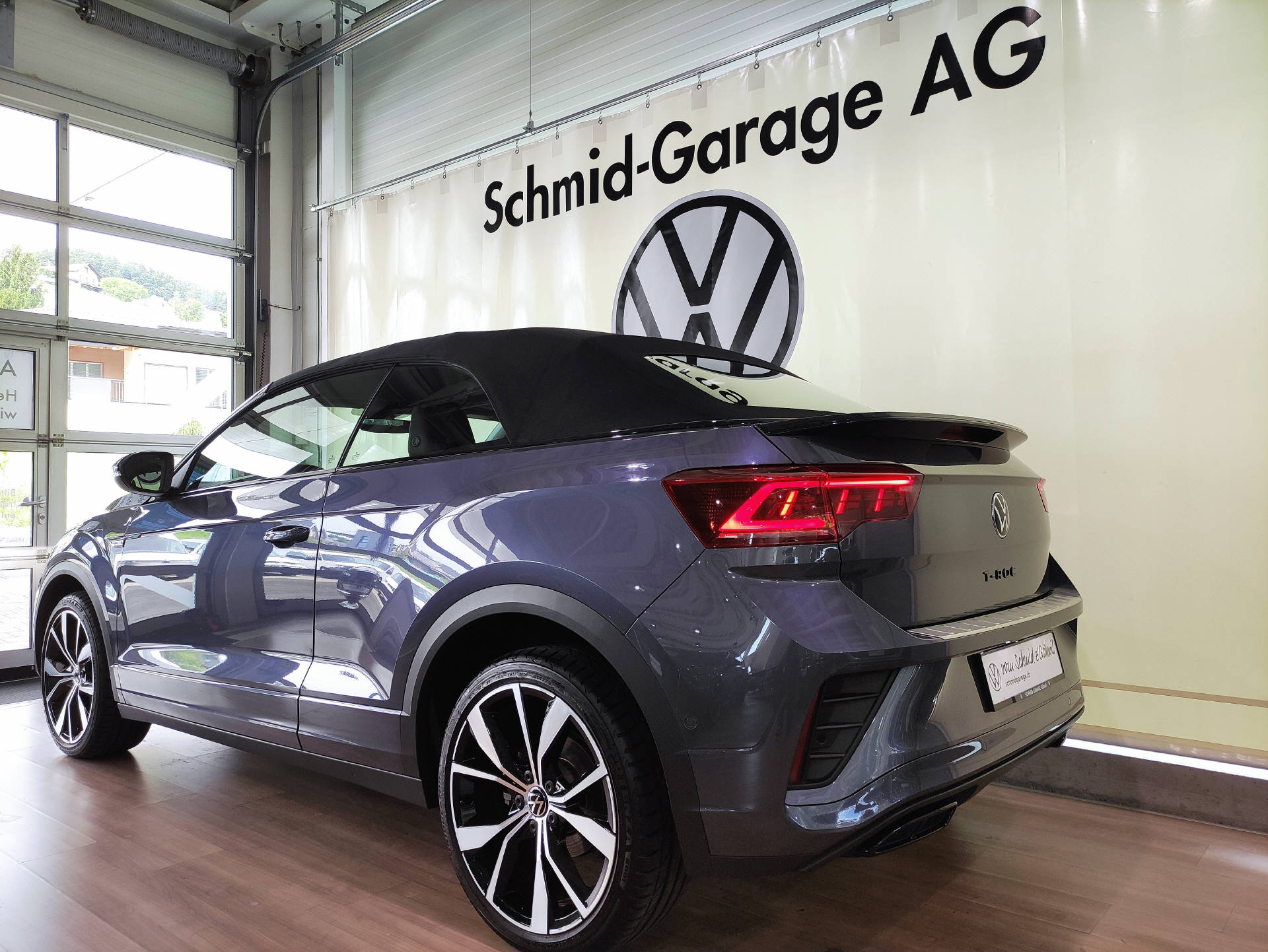 VW T-Roc Cabriolet 1.5 TSI R-Line Black-Style DSG-image-12