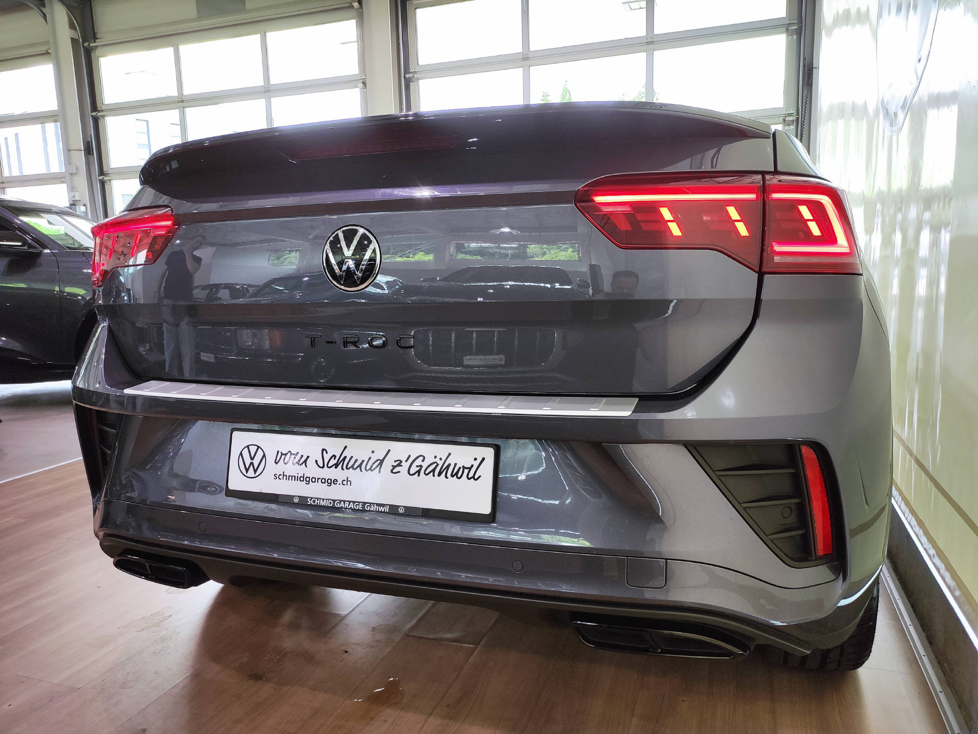 VW T-Roc Cabriolet 1.5 TSI R-Line Black-Style DSG-image-14