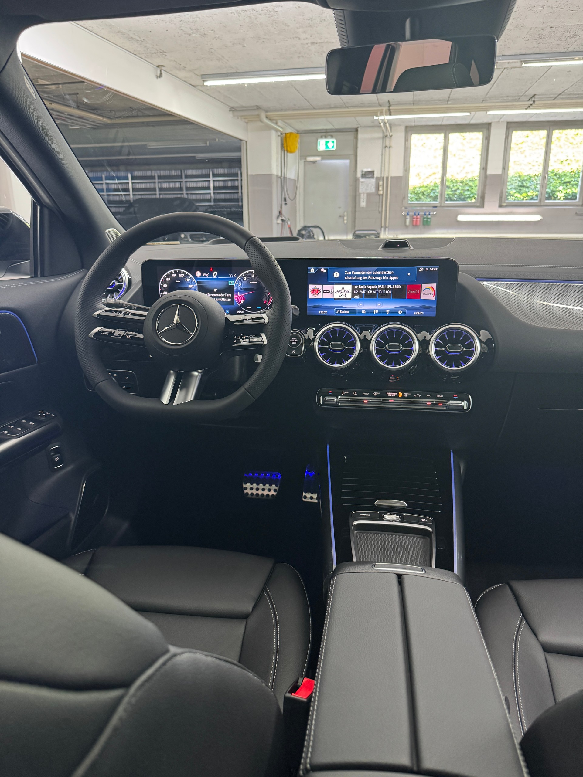 MERCEDES-BENZ GLA 250 4MATIC Swiss Star-image-9
