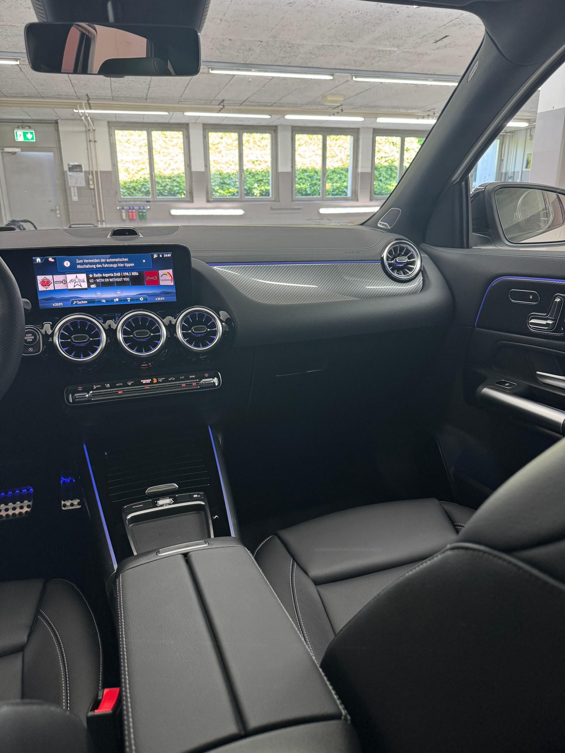 MERCEDES-BENZ GLA 250 4MATIC Swiss Star-image-10