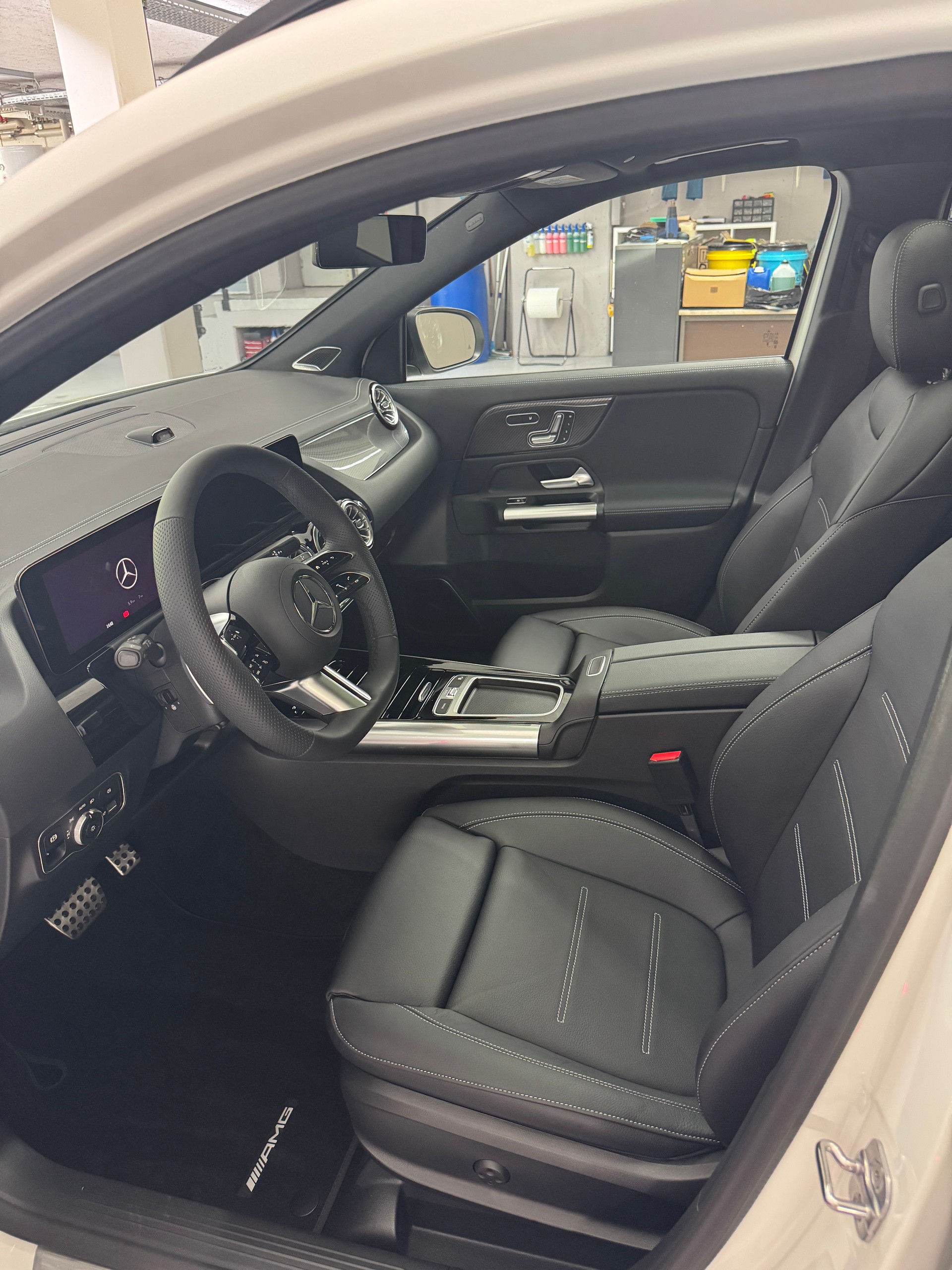 MERCEDES-BENZ GLA 250 4MATIC Swiss Star-image-5