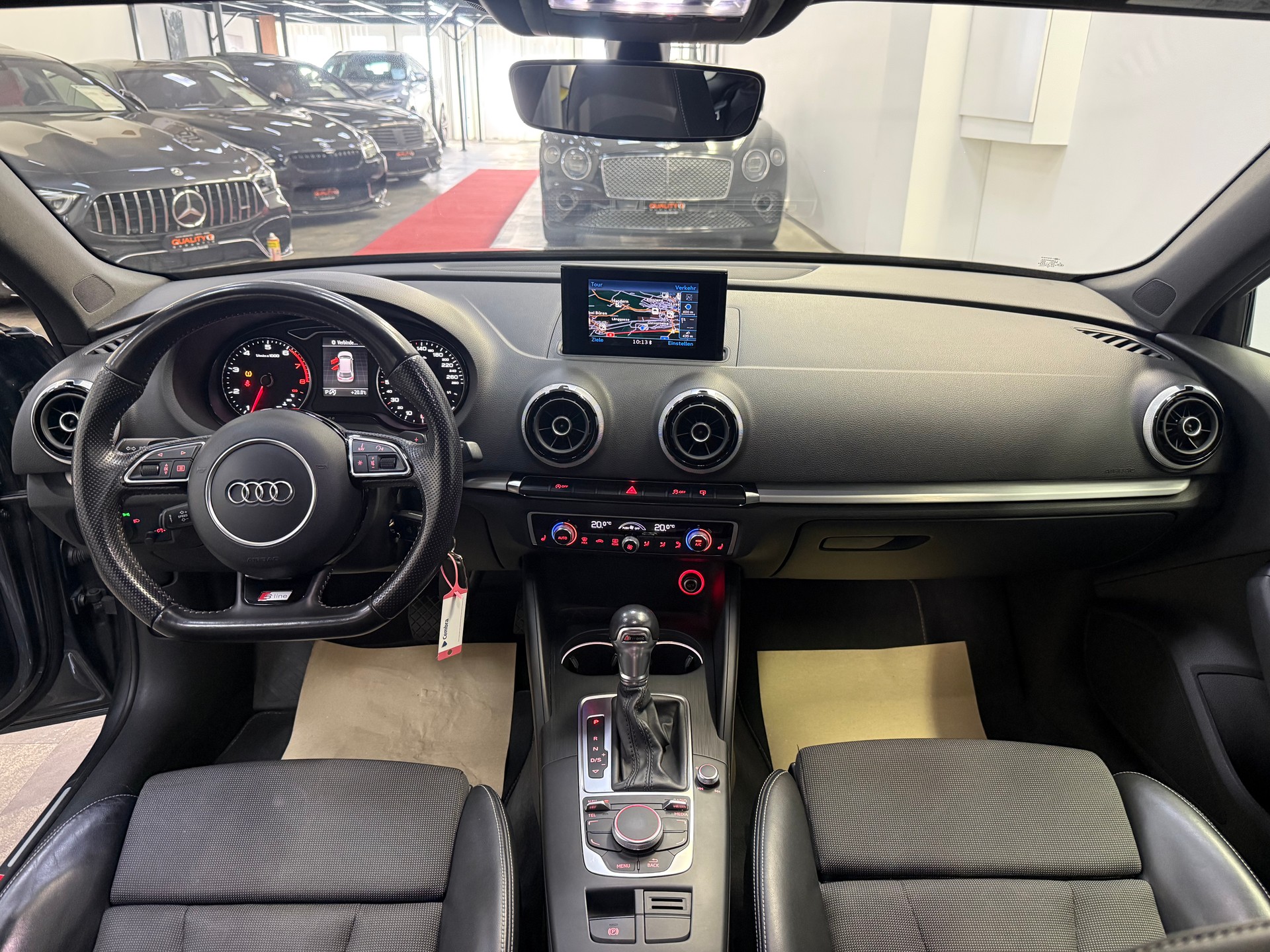 AUDI A3 Sportback 1.4 TFSI Ambiente S-tronic-image-15
