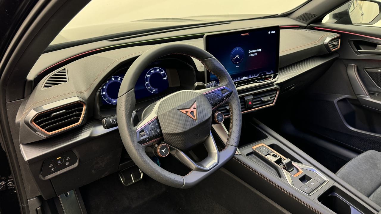 CUPRA Formentor 2.0TSI VZ Black Edtion-image-6