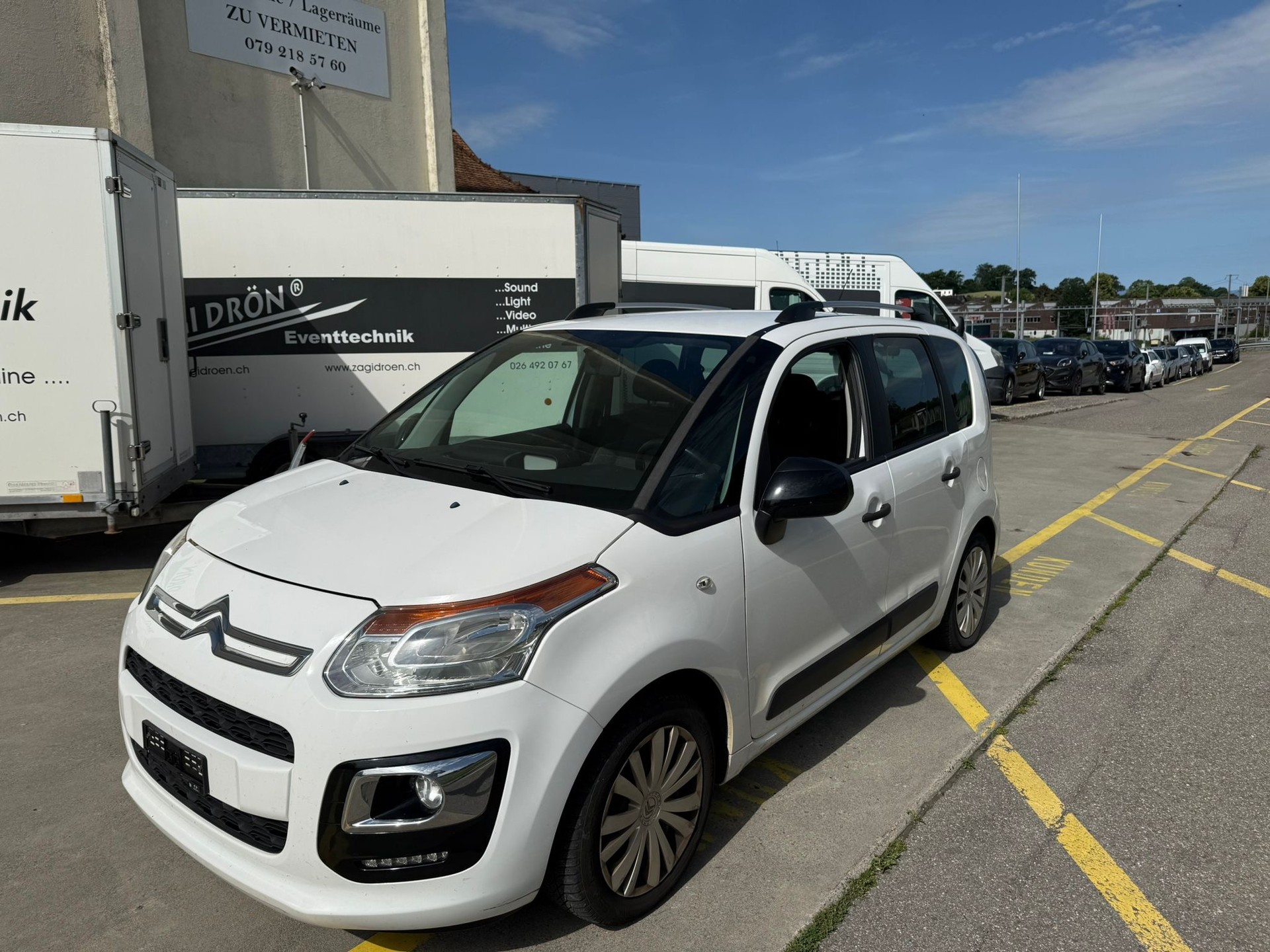 CITROEN C3 Picasso 1.2 Pure Tech Feel Edition-image-1