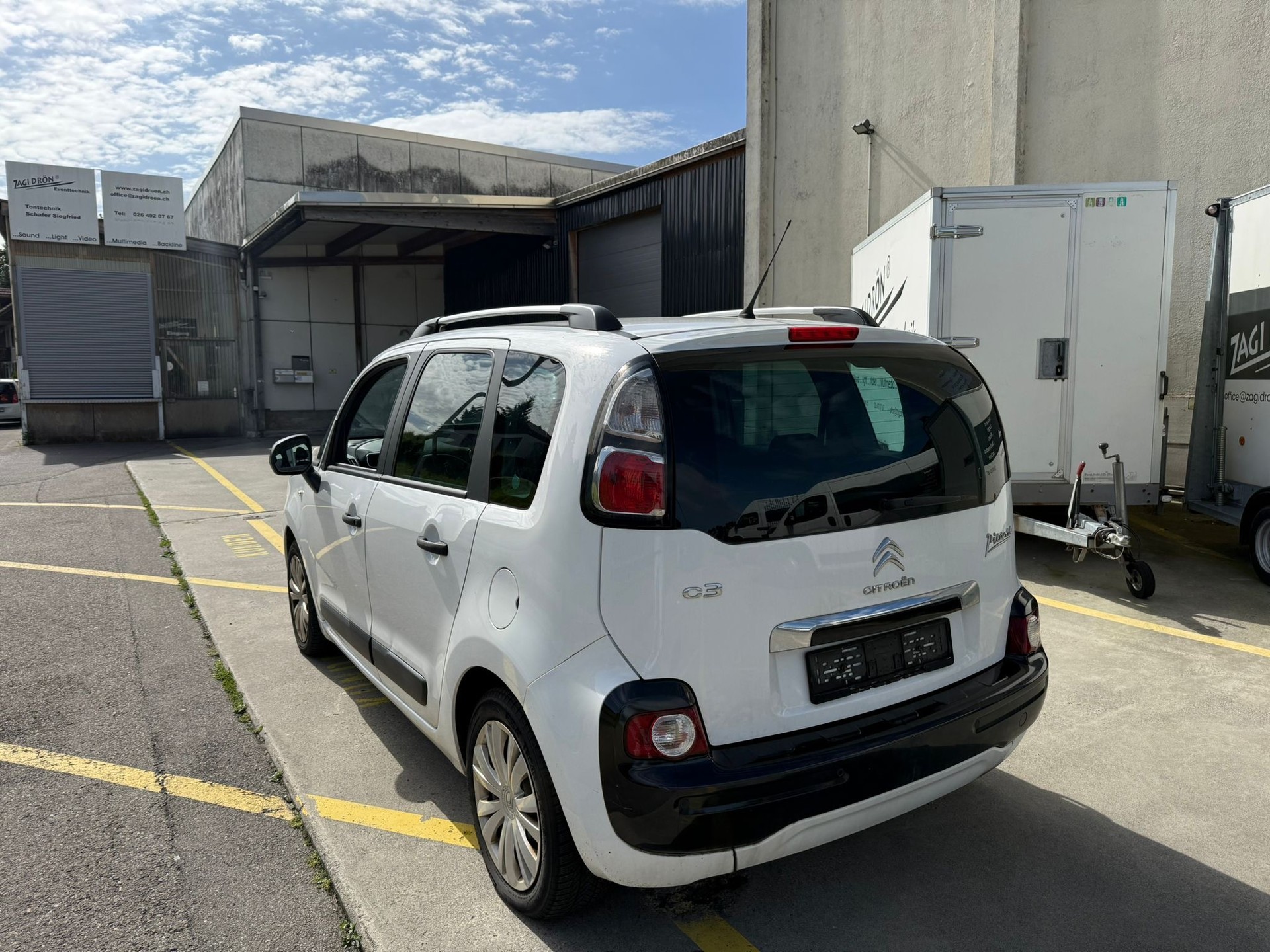 CITROEN C3 Picasso 1.2 Pure Tech Feel Edition-image-4