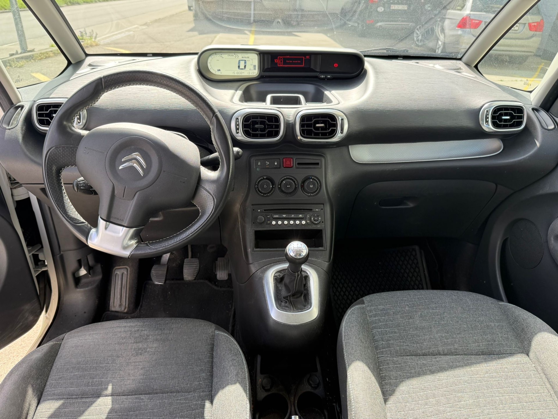 CITROEN C3 Picasso 1.2 Pure Tech Feel Edition-image-2