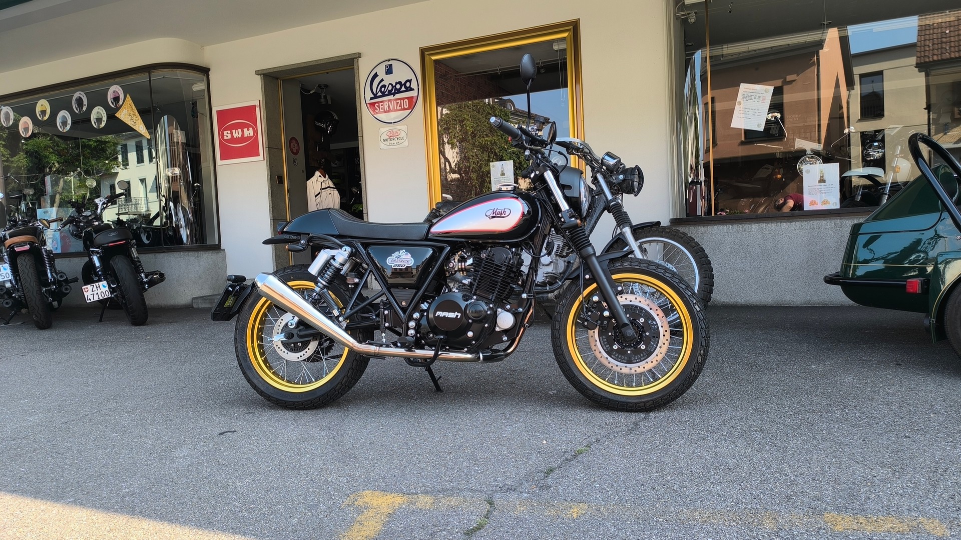 MASH 250 Dirt Track