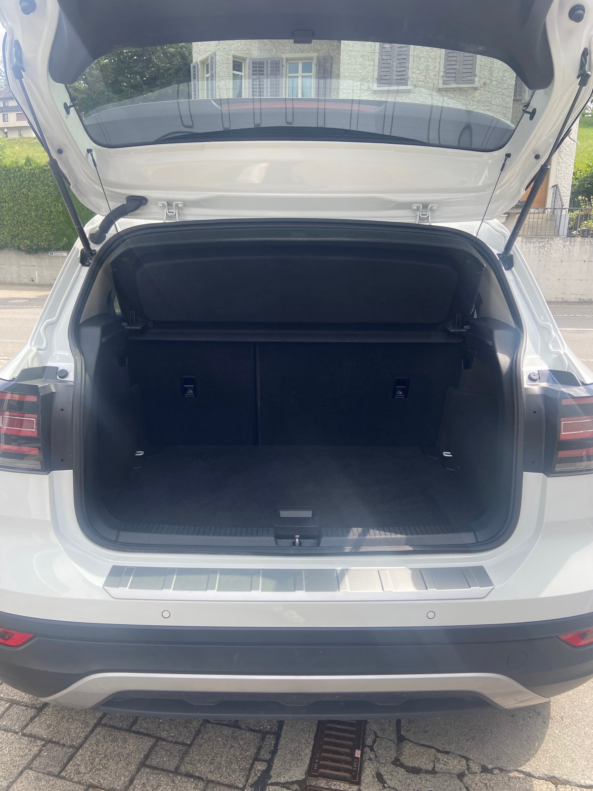VW T-Cross 1.0 TSI Life DSG-showroom-element-3