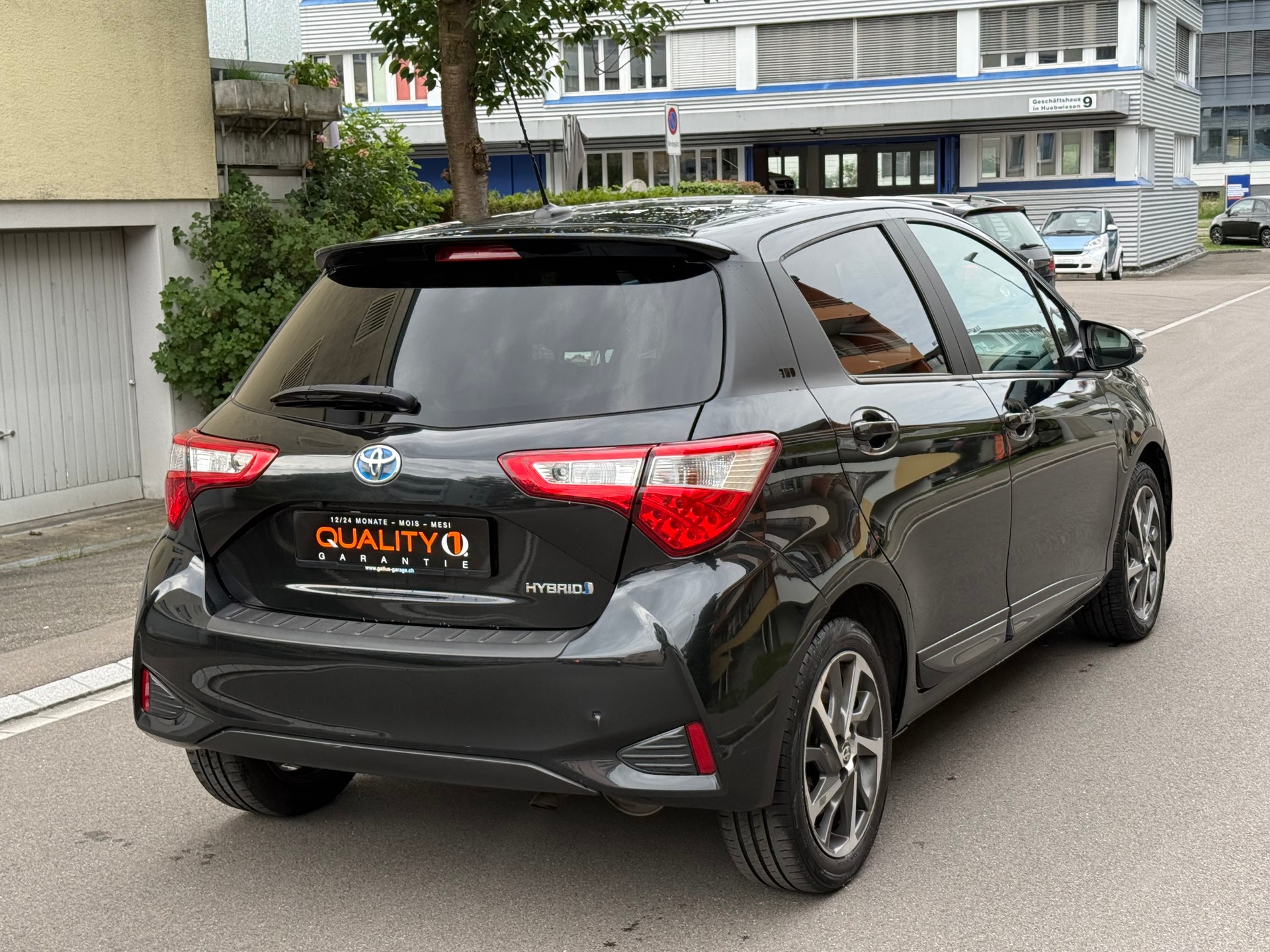 TOYOTA Yaris 1.5 VVT-i Hybrid Comfort e-CVT-image-5