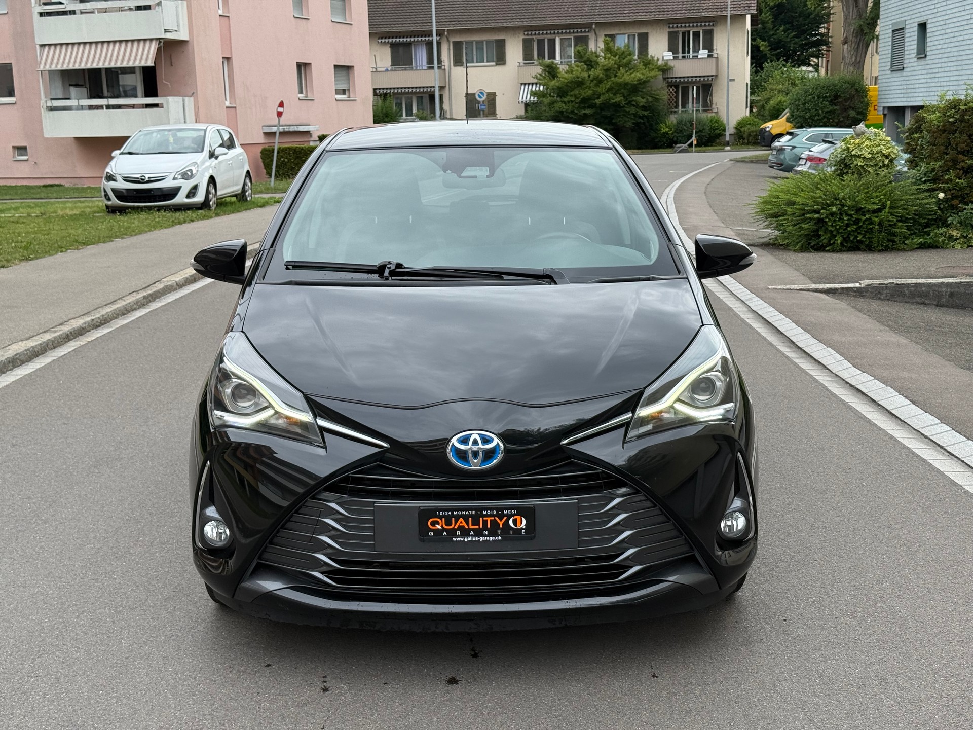 TOYOTA Yaris 1.5 VVT-i Hybrid Comfort e-CVT-image-0