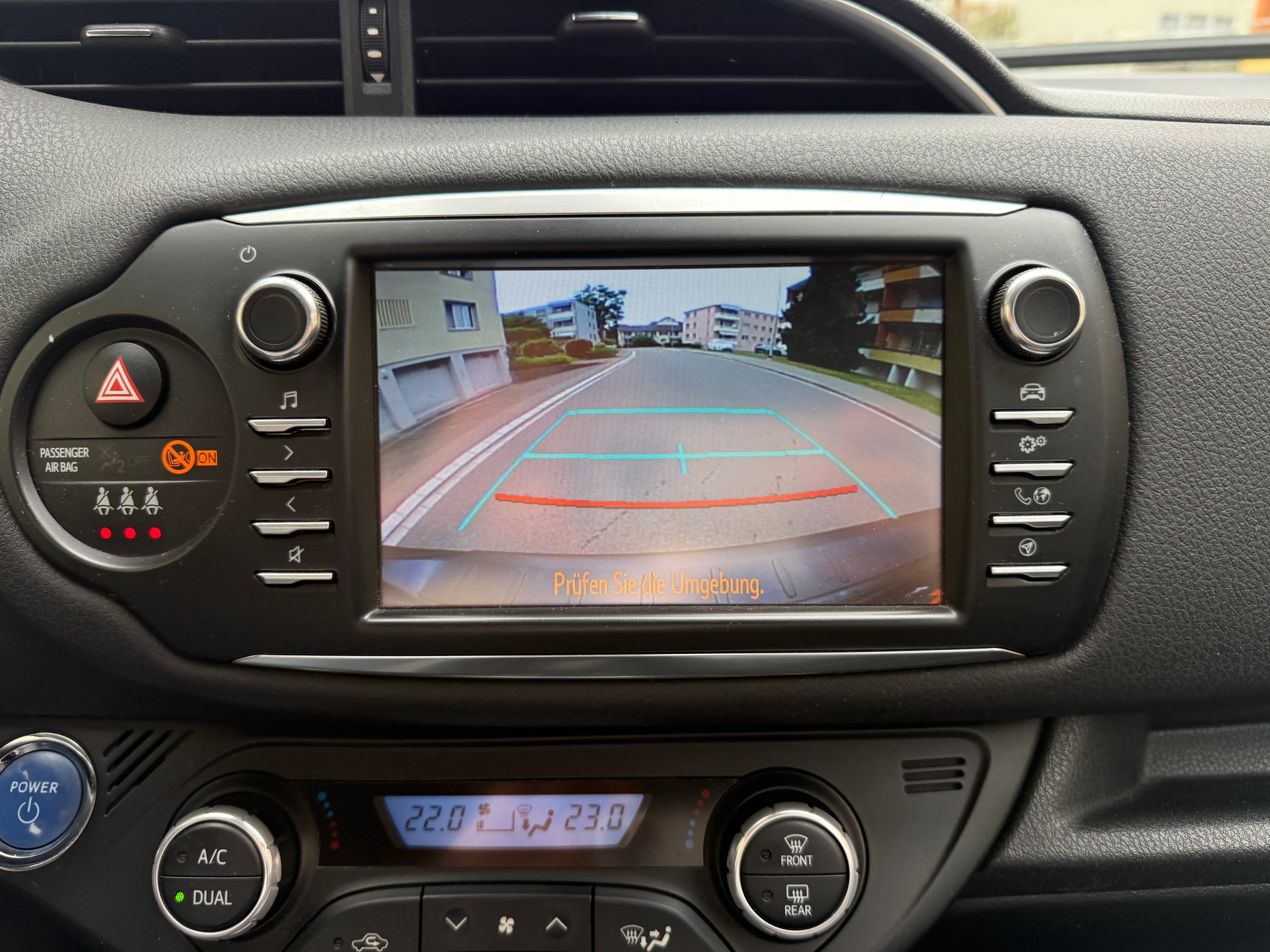 TOYOTA Yaris 1.5 VVT-i Hybrid Comfort e-CVT-image-8