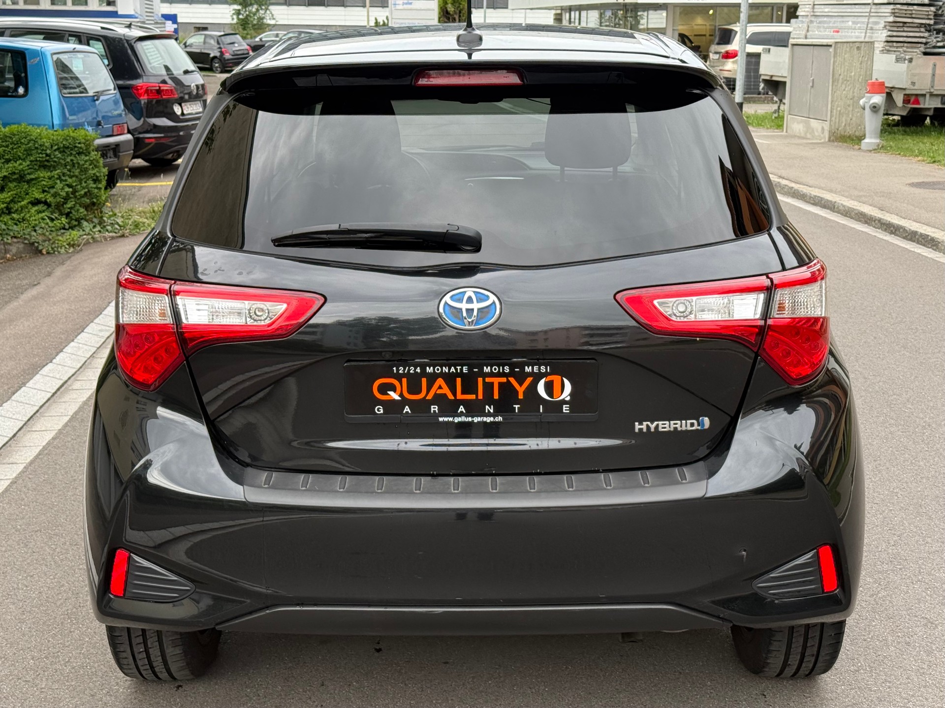 TOYOTA Yaris 1.5 VVT-i Hybrid Comfort e-CVT-image-4
