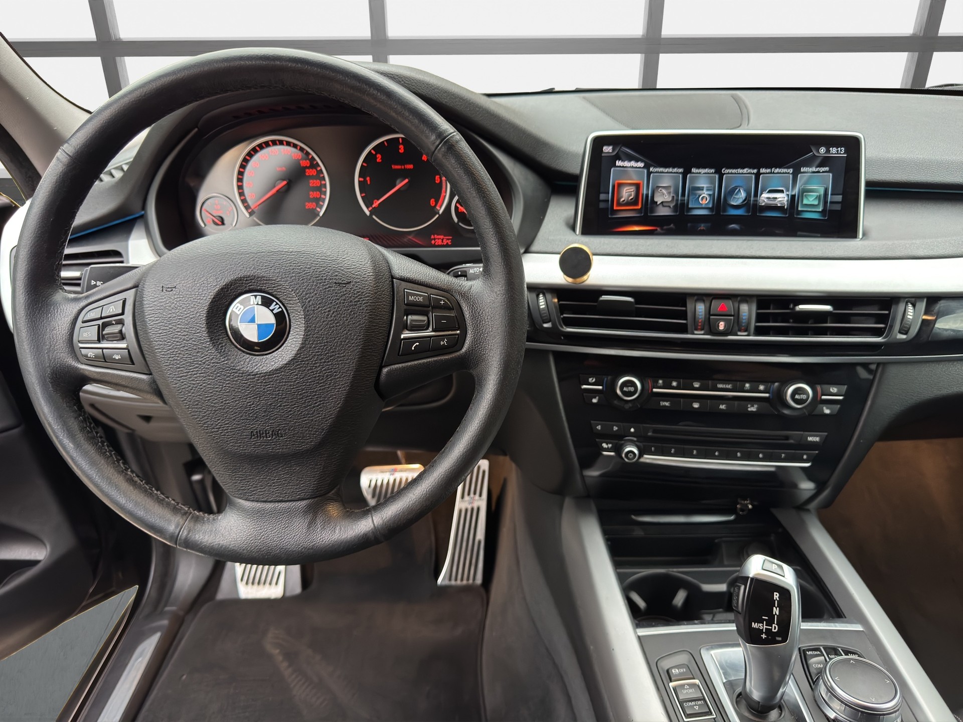 BMW X5 xDrive 40d Steptronic-image-11