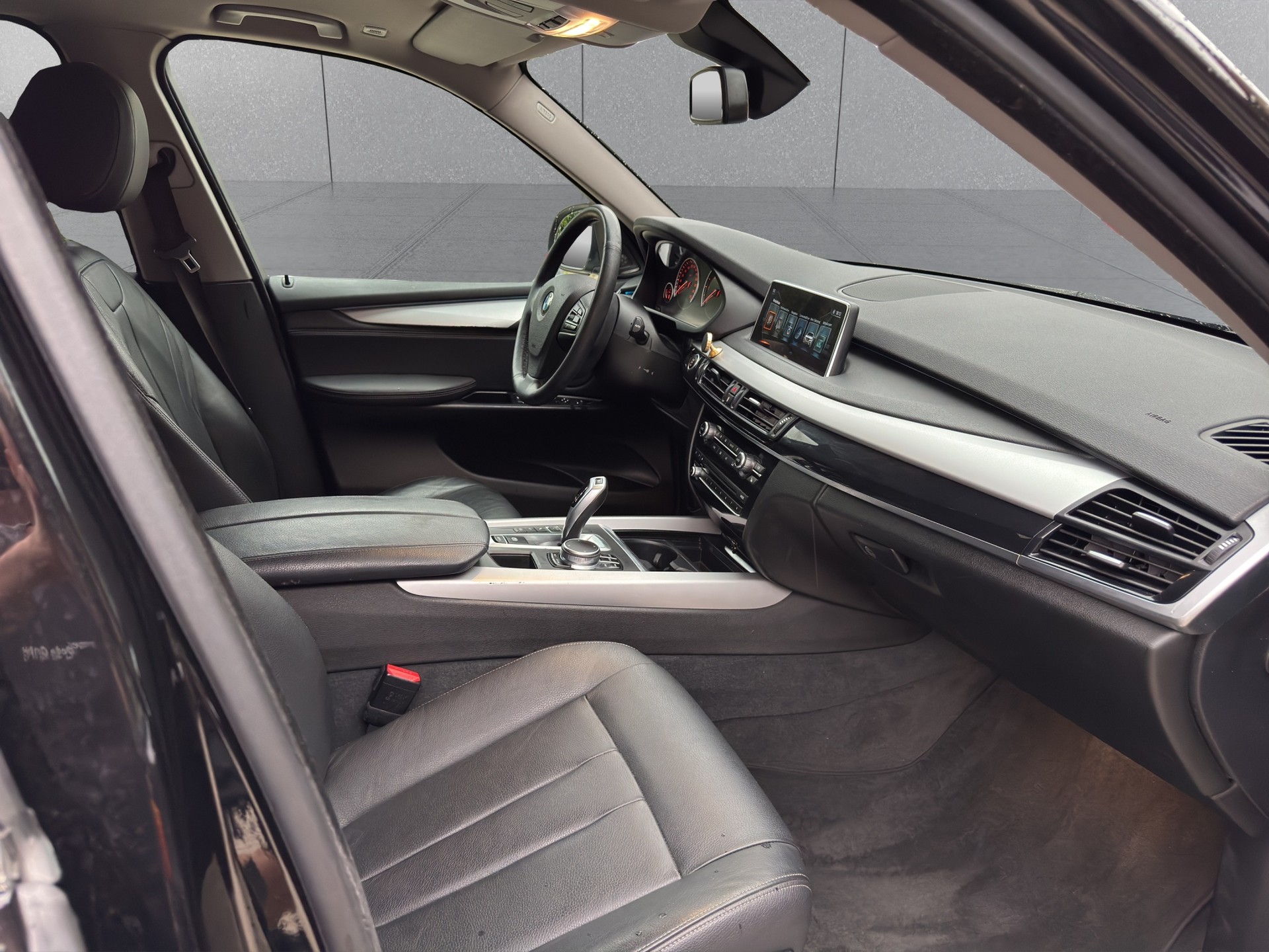 BMW X5 xDrive 40d Steptronic-image-12