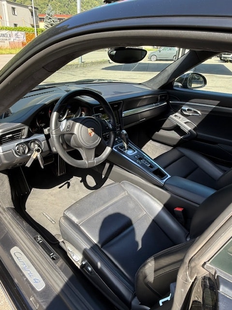 PORSCHE 911 Carrera 4 PDK-image-12