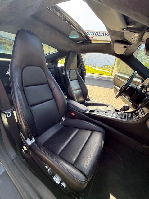 PORSCHE 911 Carrera 4 PDK-image-14