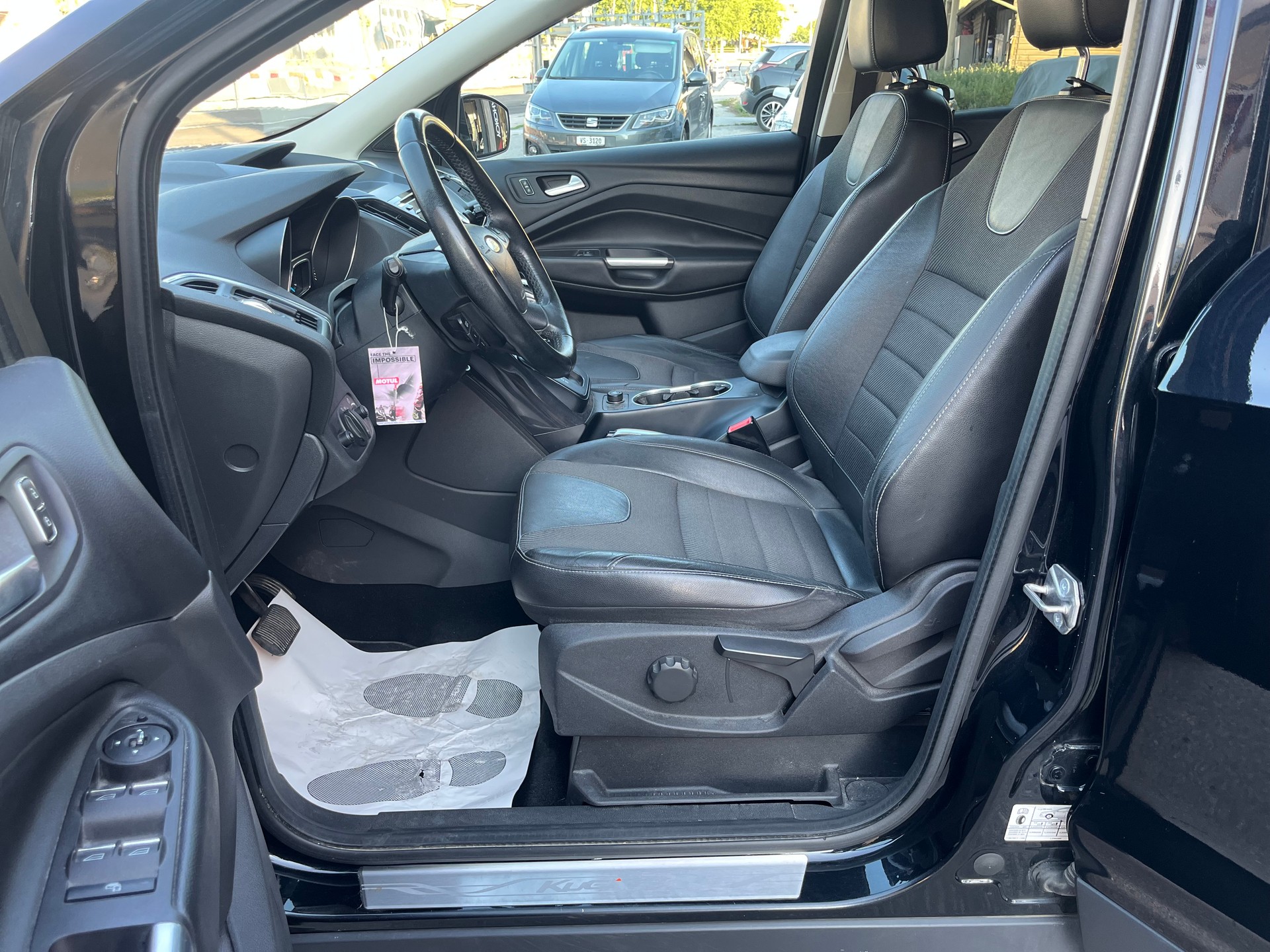 FORD Kuga 1.6 SCTi Titanium 4WD Automatic-image-7