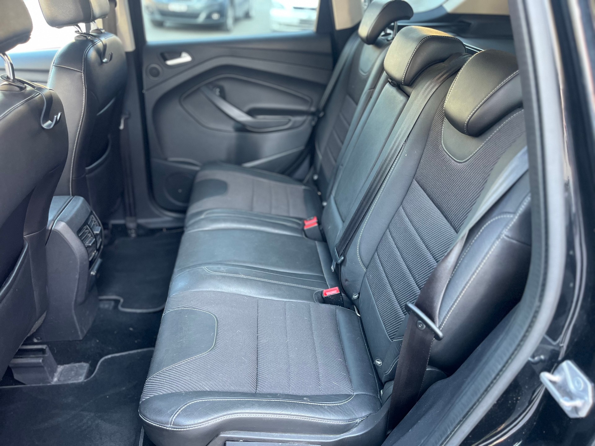 FORD Kuga 1.6 SCTi Titanium 4WD Automatic-image-6