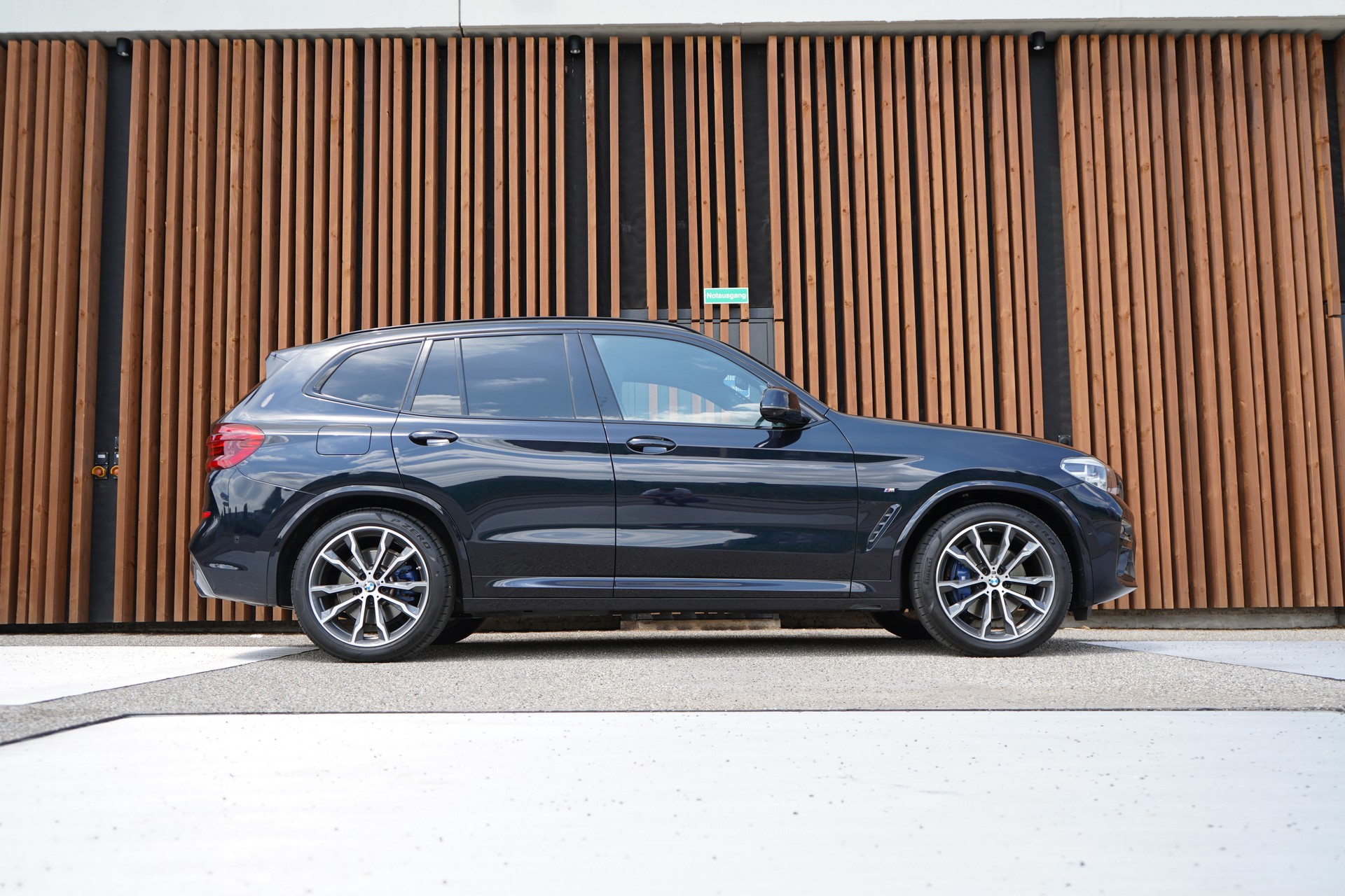 BMW X3 M40d INDIVIDUAL BLACK STEPTRONIC l 326 PS