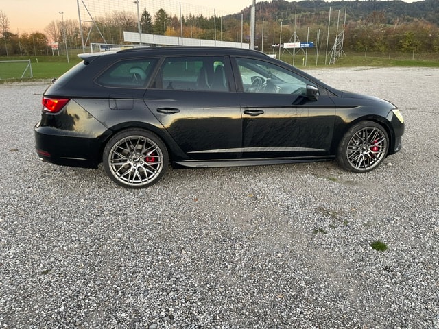 SEAT 2.0 TSI 290 Cupra DSG-image-1