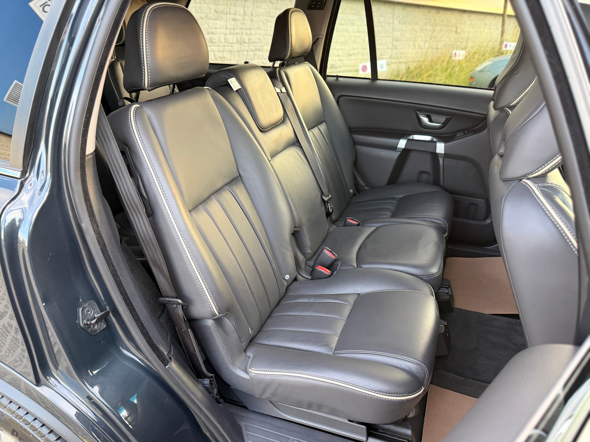 VOLVO XC90 D5 AWD Summum Geartronic-image-24