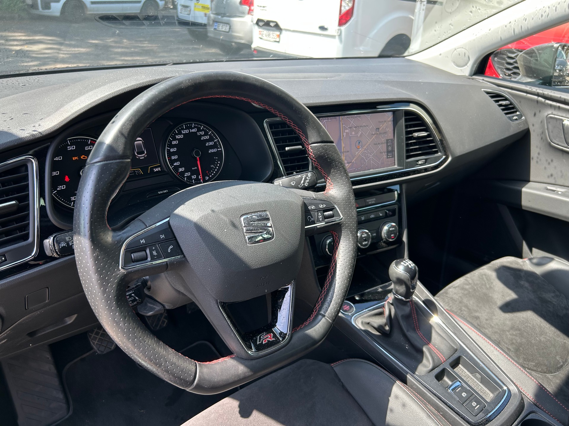 SEAT Leon ST 1.4 TSI FR-image-12