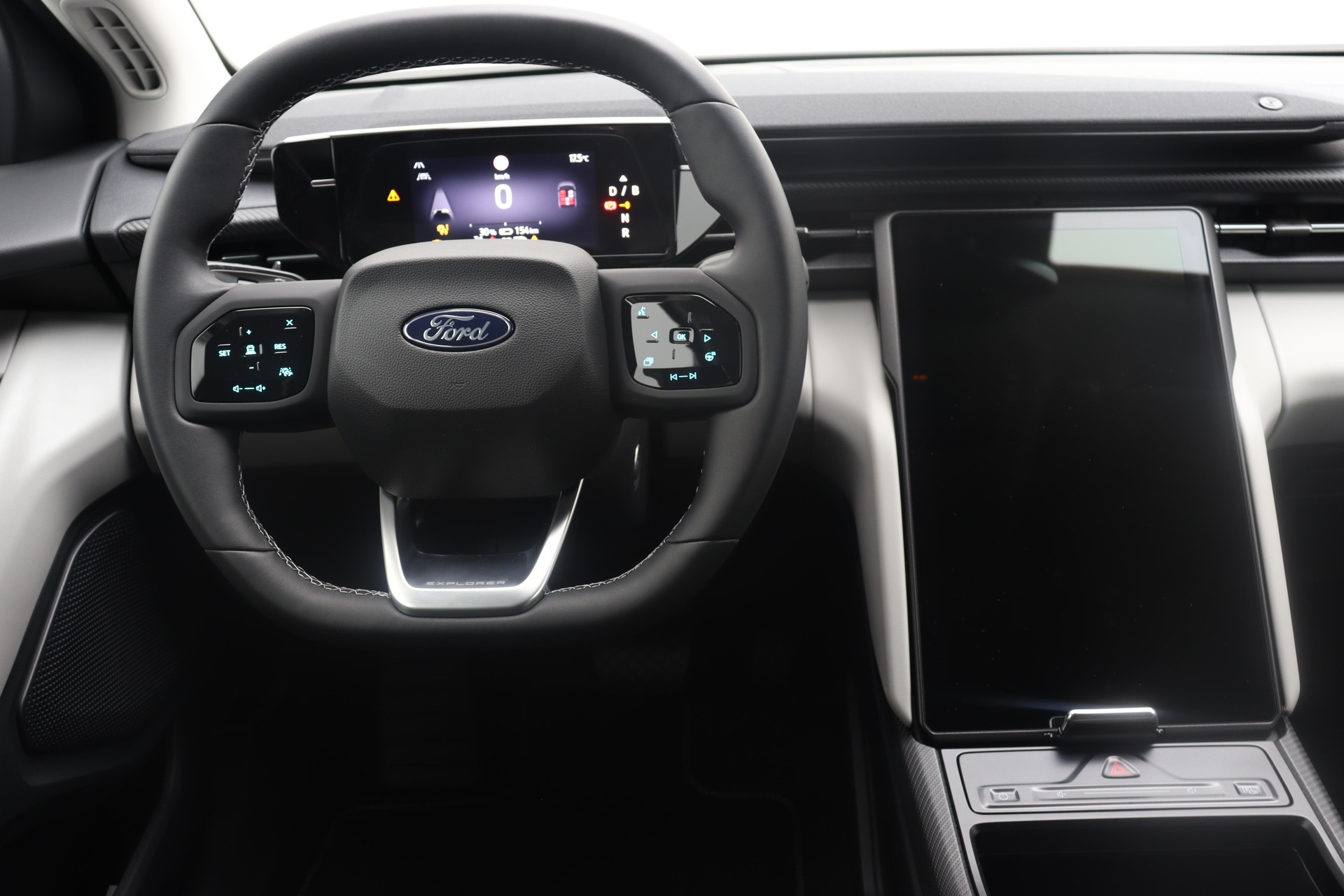 FORD Explorer Extended Range Premium AWD-image-5