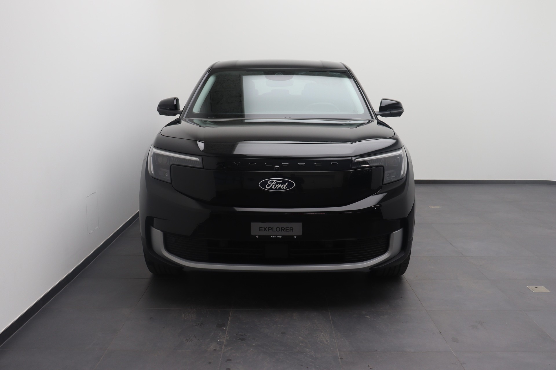 FORD Explorer Extended Range Premium AWD-showroom-element-1