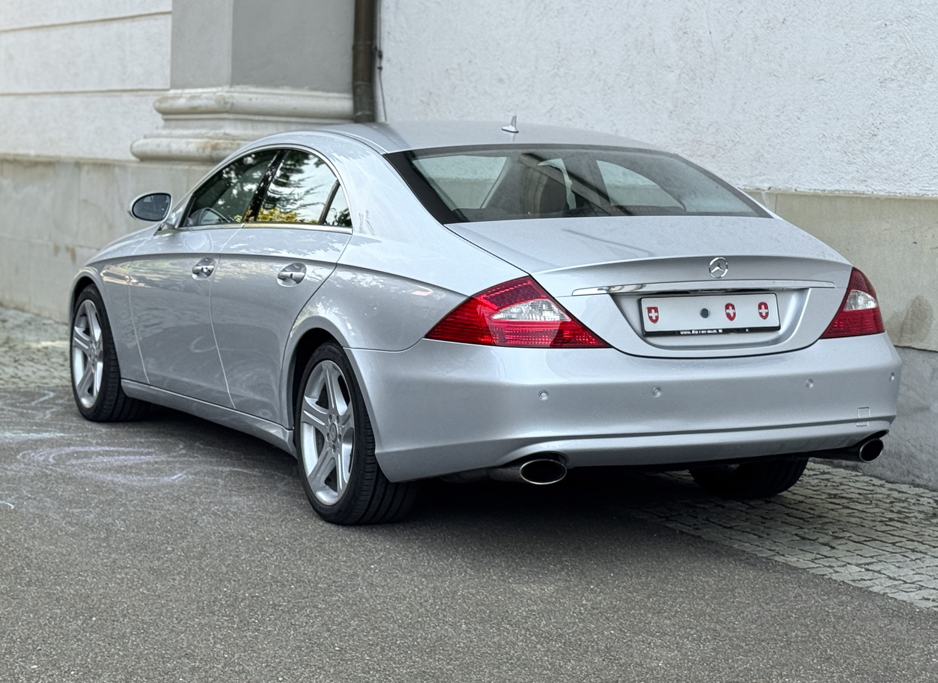 MERCEDES-BENZ CLS 500 V8-image-2