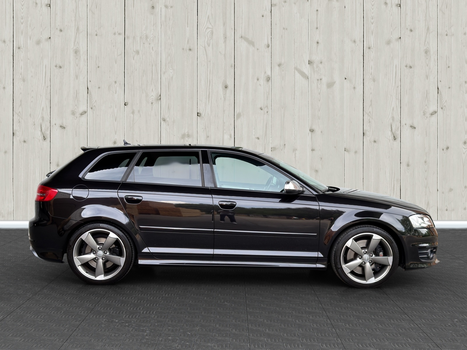 AUDI S3 Sportback 2.0 TFSI quattro S-tronic-image-7
