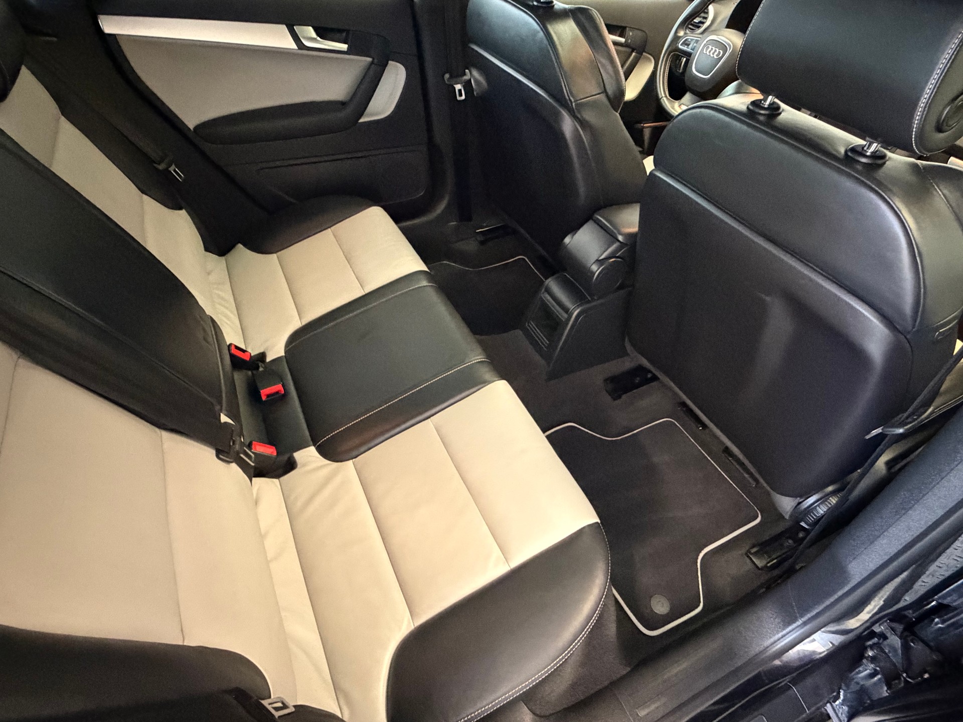 AUDI S3 Sportback 2.0 TFSI quattro S-tronic-image-12