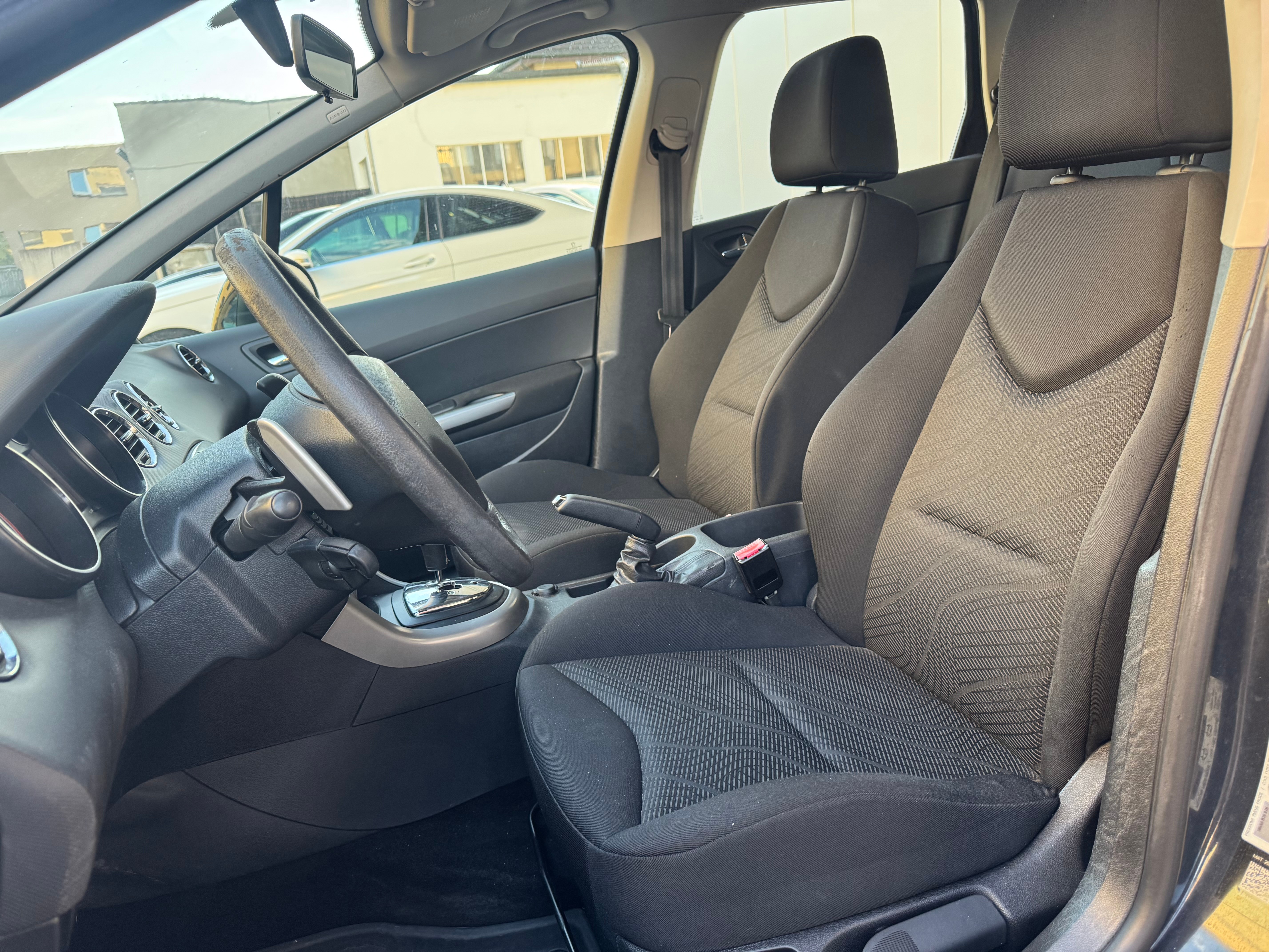 PEUGEOT 308 SW 1.6 HDI EGS6 ** ab MFK & Service ** — slika 5