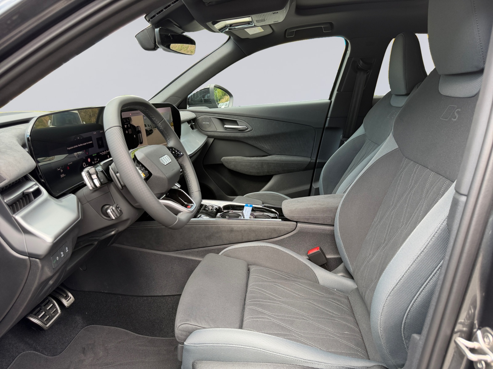 AUDI Q3 Sportback TFSI quattro 195 kW S tronic-image-8