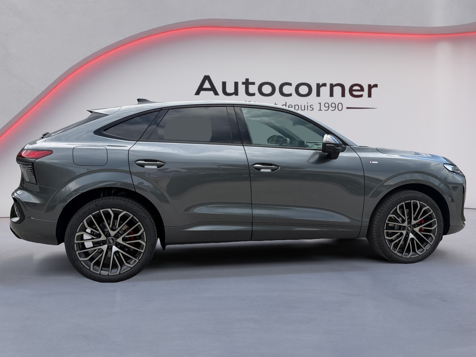 AUDI Q3 Sportback TFSI quattro 195 kW S tronic-image-5
