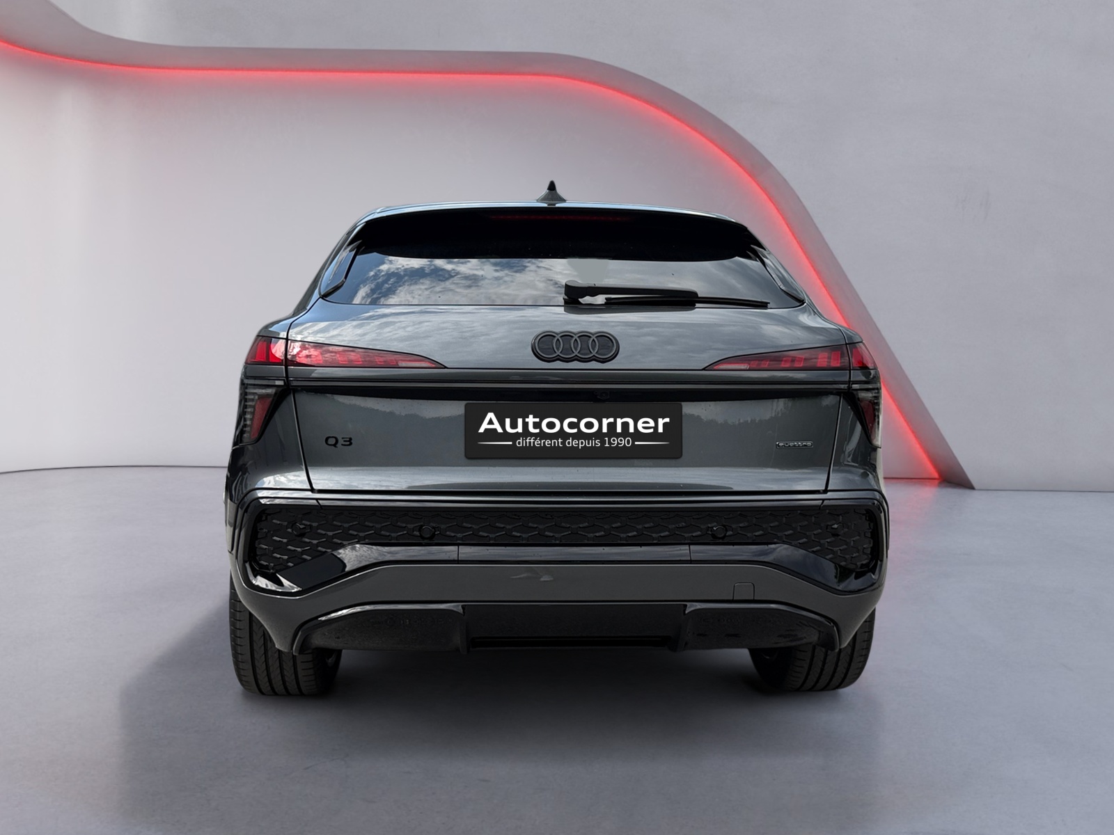 AUDI Q3 Sportback TFSI quattro 195 kW S tronic-showroom-element-3