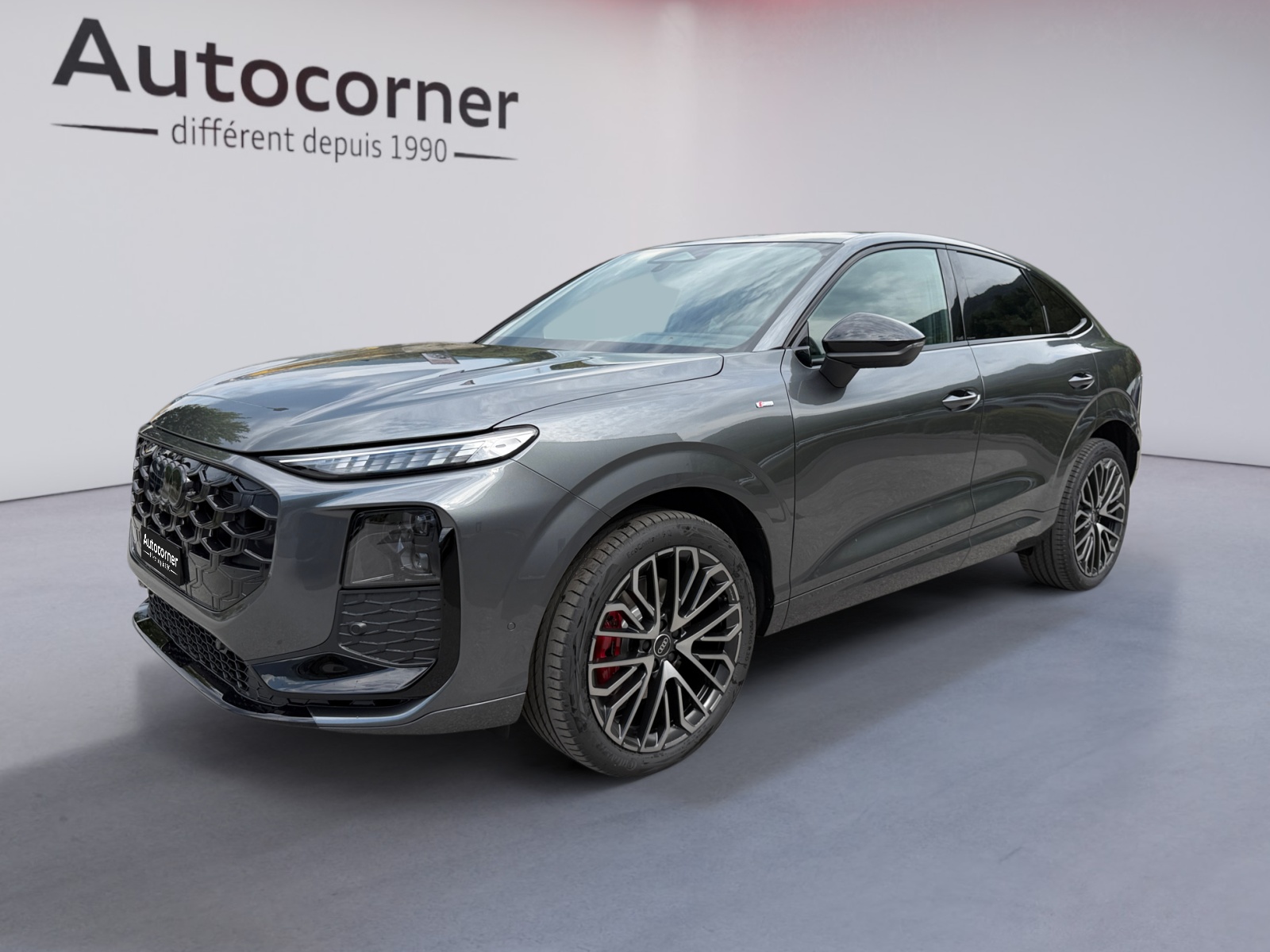 AUDI Q3 Sportback TFSI quattro 195 kW S tronic-image-6