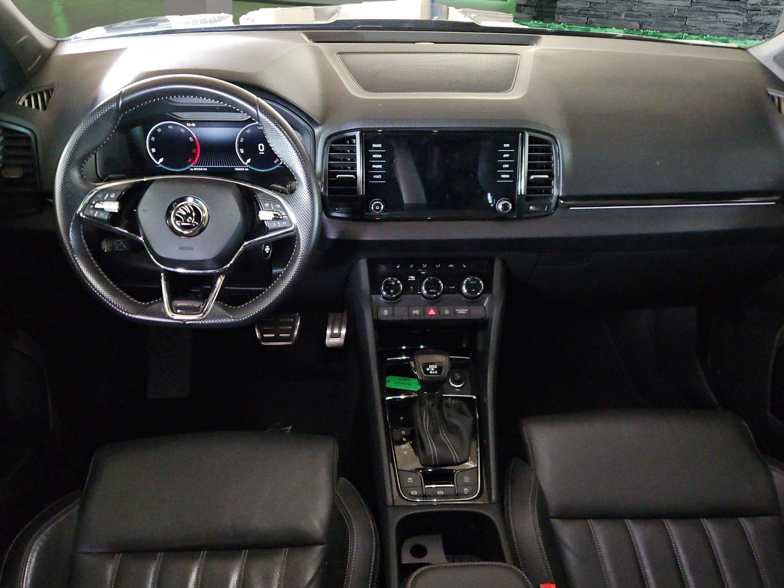 SKODA Karoq 2.0 TSI SportLine 4x4 DSG-image-7