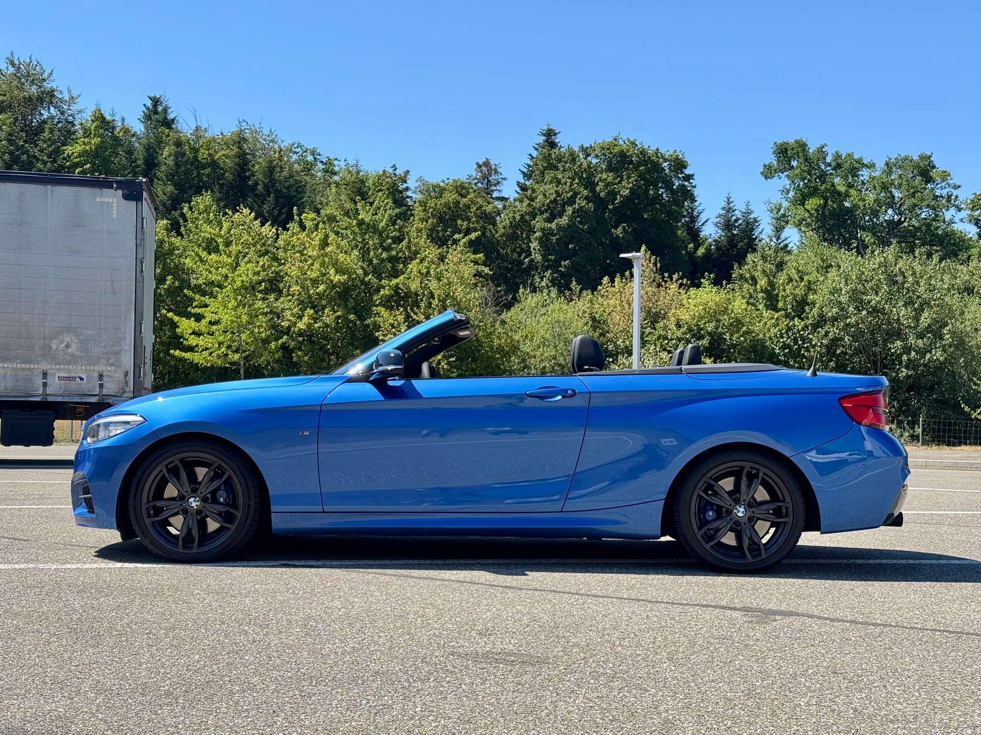 BMW M240i xDrive SAG-image-2