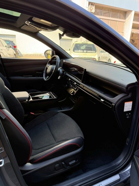 HYUNDAI Tucson 1.6 T-GDi HEV N-Line 4WD-image-12