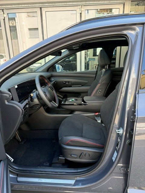 HYUNDAI Tucson 1.6 T-GDi HEV N-Line 4WD-image-8